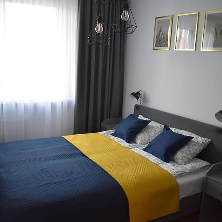 Apartament W Centrum Przy Parku Na Wyspie Піла Екстер'єр фото